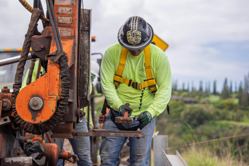 Shoulder and safety barrier improvements along Honoapiʻilani Highway on the Island of Maui